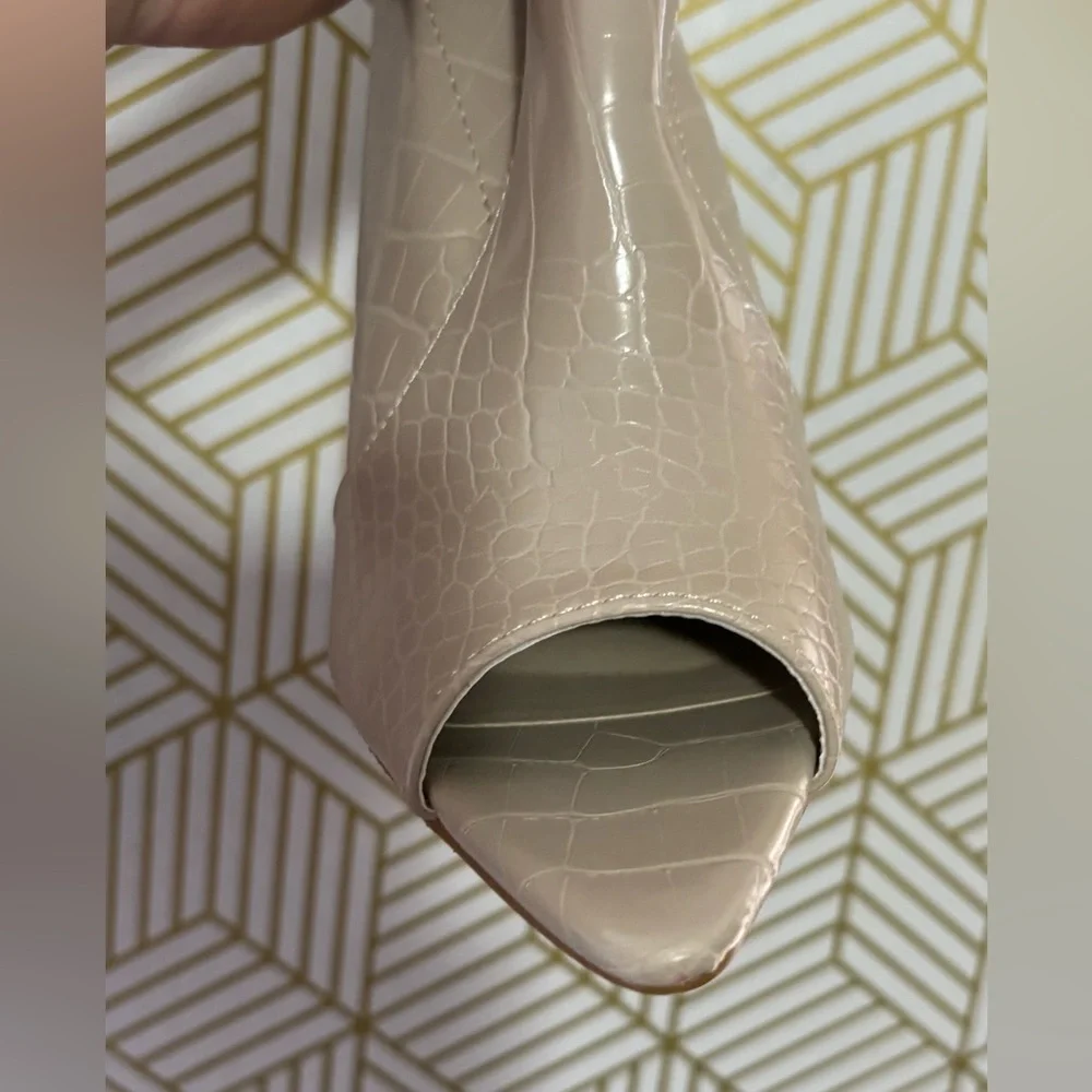 Cape Robbin Cream Over-the-Knee heeled Boots size 8 - Picture 9 of 13